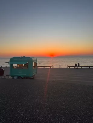 Ault Petit Truck, plus grand, plus rapide