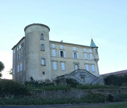 Reconstruire le château à l’identique à Corsas