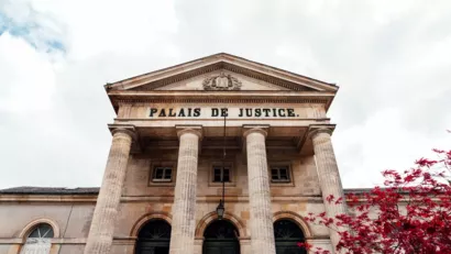 Réhabiliter l'ancien tribunal à Domfront en Poiraie