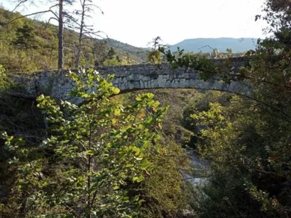 Réhabiliter l'aqueduc Saint-Jacques à Méailles