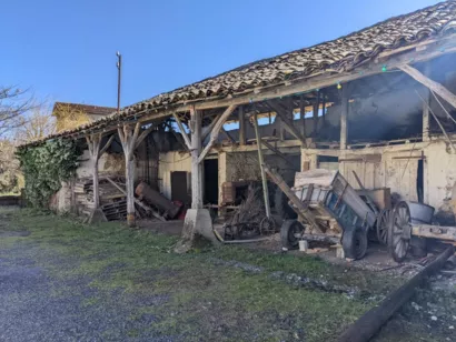 Restaurer l'étable à Bachas