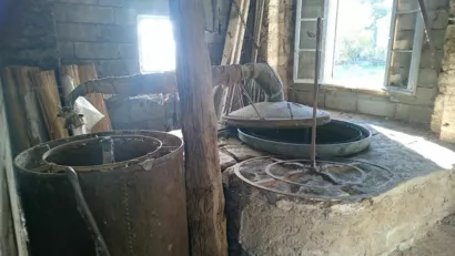 Restaurer la distillerie à La Rochegiron