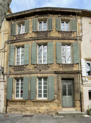 Restaurer la maison du XIXe siècle à Grans