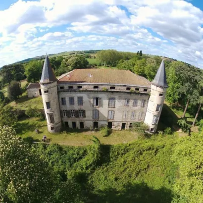 Restaurer le château et l'orangerie à Maurens-Scopont