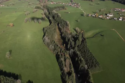 Restaurer le ruisseau de la Tanche à Les Fins