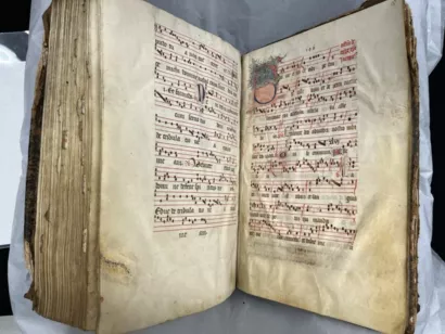 Restaurer les manuscrits médiévaux de la Bibliothèque de Bordeaux