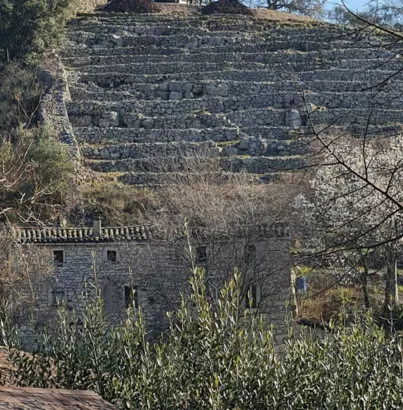 Restaurer les terrasses en pierres sèches à Alissas