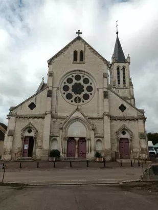 Restaurer les vitraux de l'église Saint-Martin à Montholon