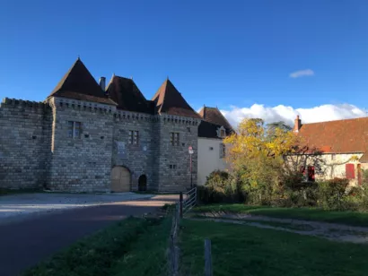 Valoriser le château médiéval à Morlet